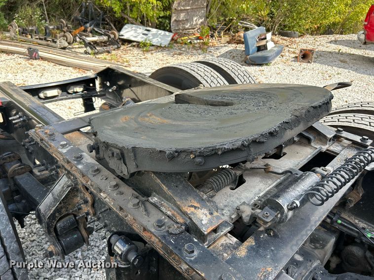 image for item NQ9863 2015 Volvo VNL  semi truck