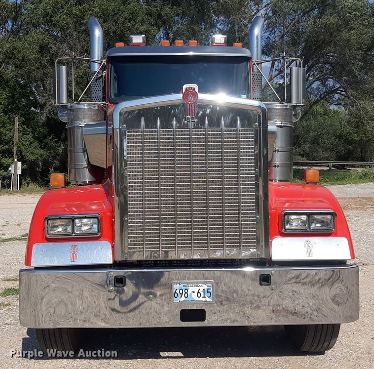 image for item NV9317 2009 Kenworth W900  semi truck