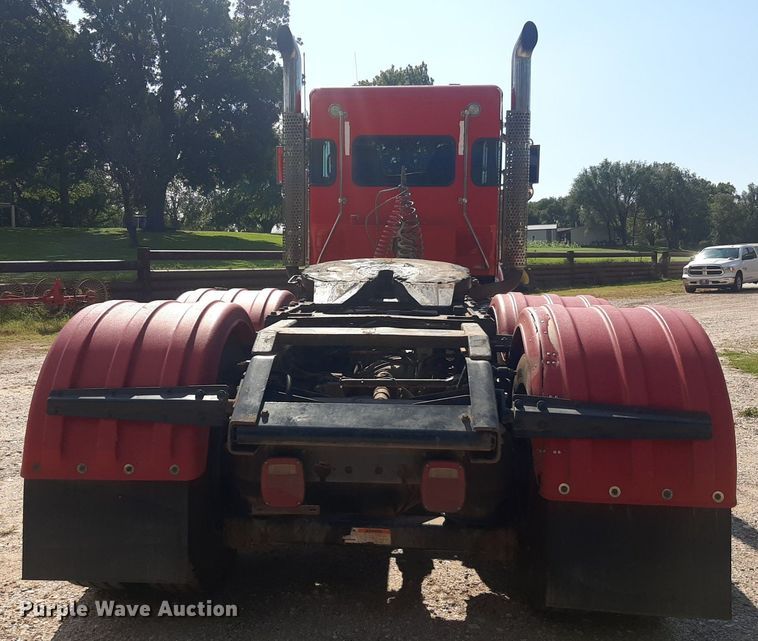 image for item NV9317 2009 Kenworth W900  semi truck