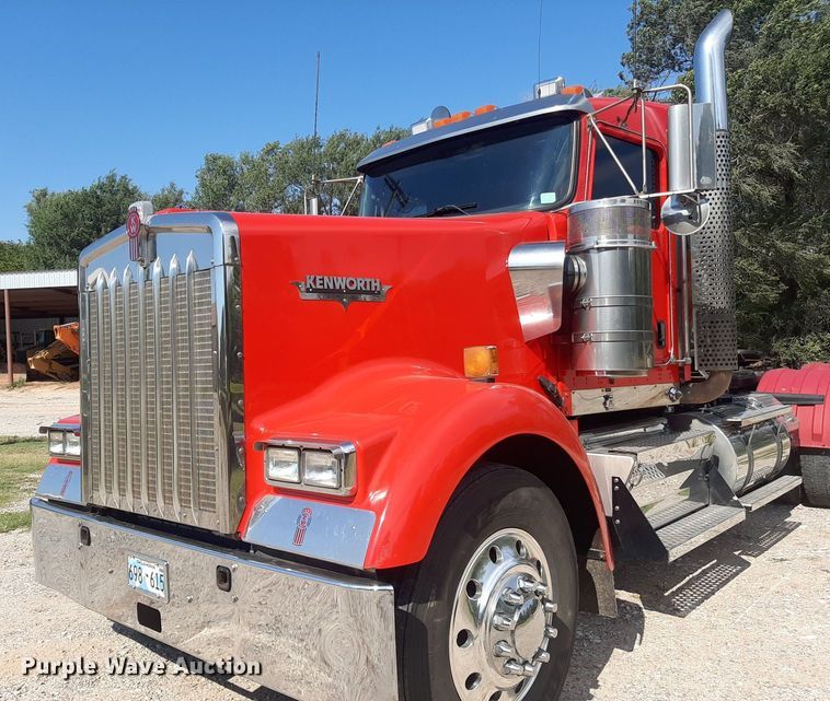 image for item NV9317 2009 Kenworth W900  semi truck