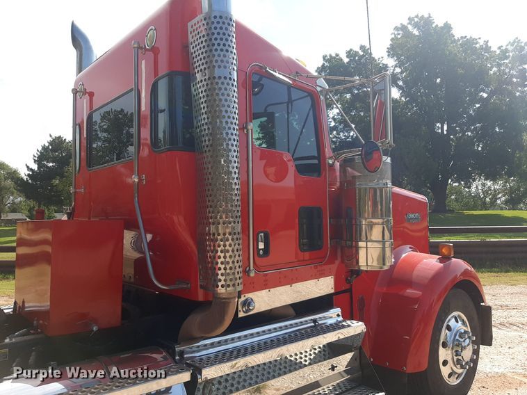 image for item NV9317 2009 Kenworth W900  semi truck