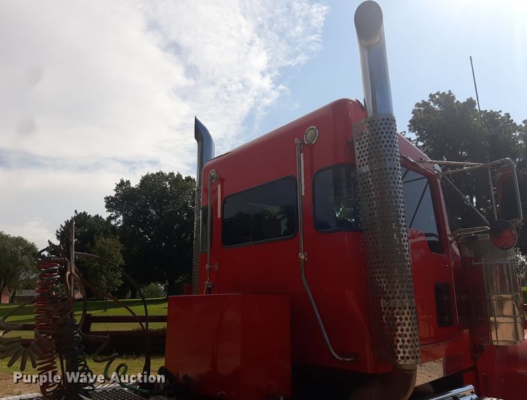 image for item NV9317 2009 Kenworth W900  semi truck