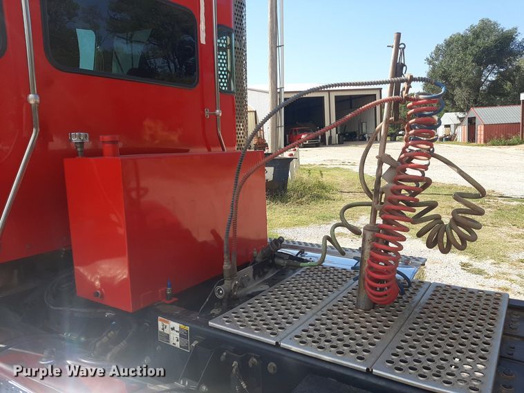 image for item NV9317 2009 Kenworth W900  semi truck