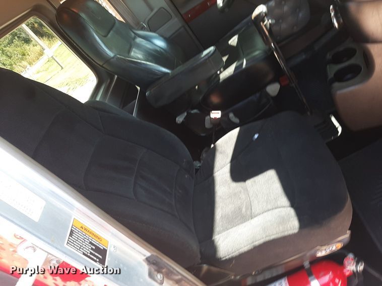 image for item NV9317 2009 Kenworth W900  semi truck