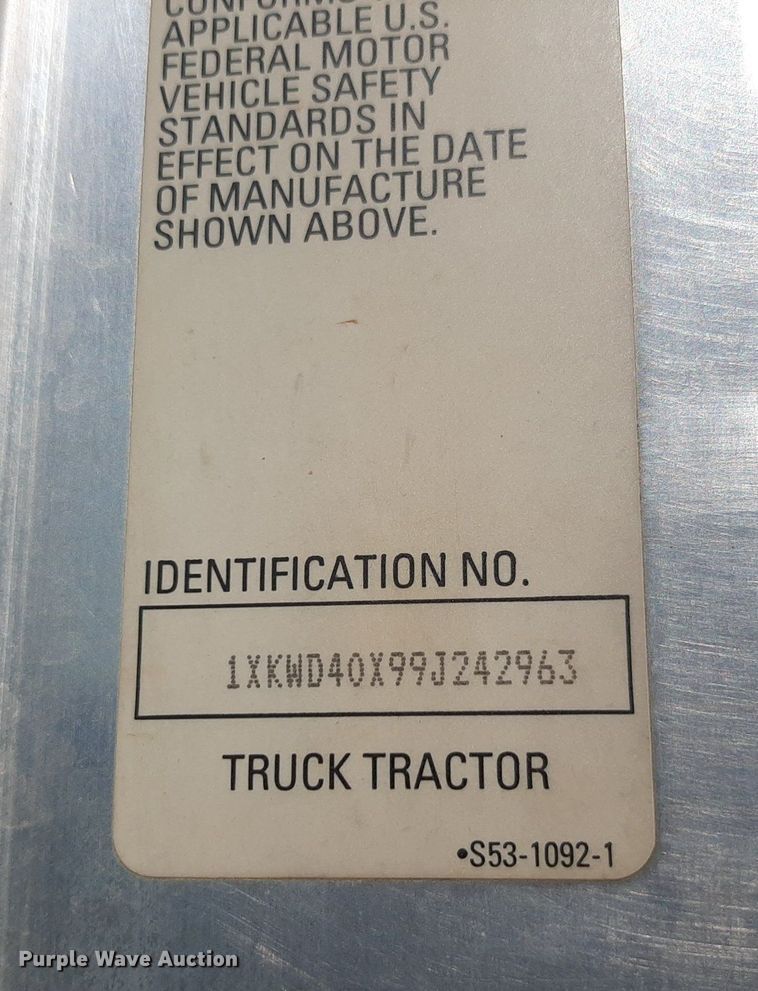 image for item NV9317 2009 Kenworth W900  semi truck