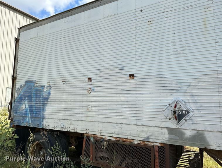 image for item NX9707 1972 Lufkin TFV-1P  dry van trailer