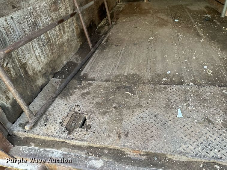 image for item NX9707 1972 Lufkin TFV-1P  dry van trailer