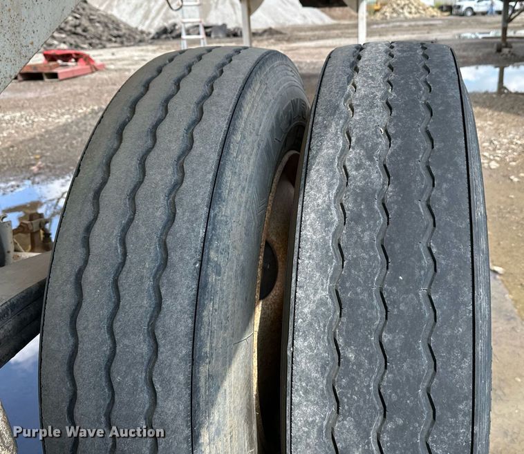 image for item NX9709 2001 CPS  end dump trailer