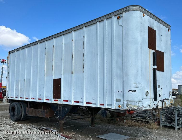 image for item NX9710 1971 Trailmobile A31A-1SAW  dry van trailer