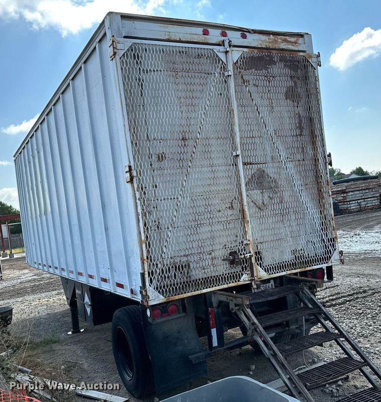 image for item NX9710 1971 Trailmobile A31A-1SAW  dry van trailer