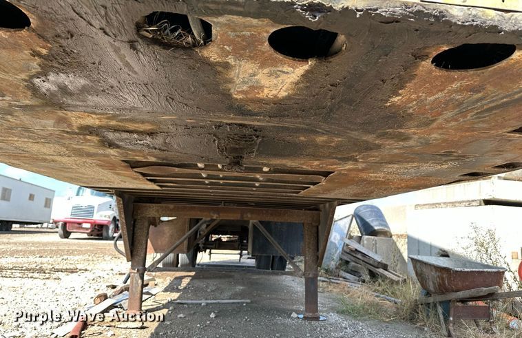 image for item NX9710 1971 Trailmobile A31A-1SAW  dry van trailer