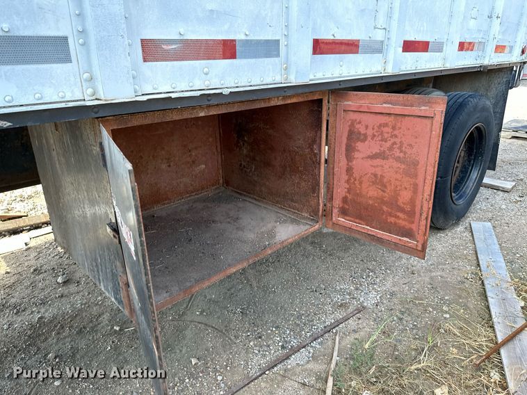 image for item NX9710 1971 Trailmobile A31A-1SAW  dry van trailer