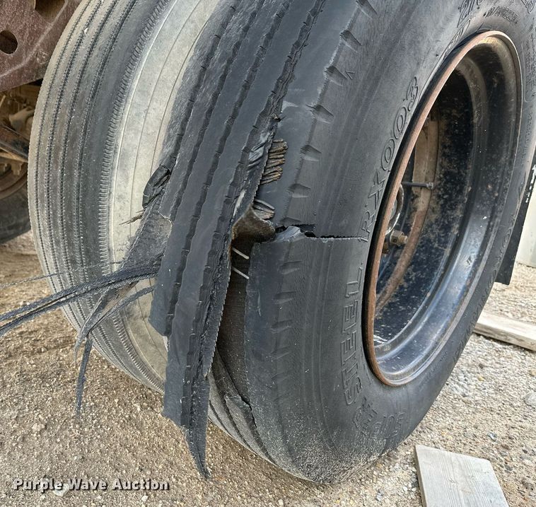 image for item NX9710 1971 Trailmobile A31A-1SAW  dry van trailer