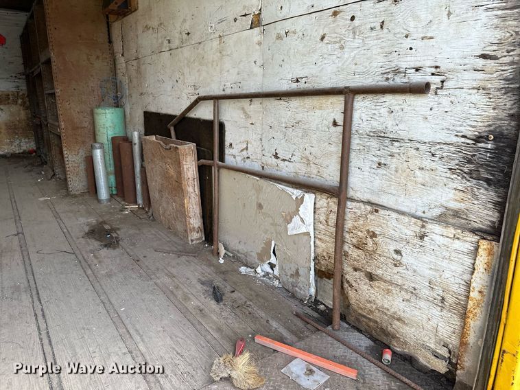 image for item NX9712 1972 Lufkin TFV-1P  dry van trailer