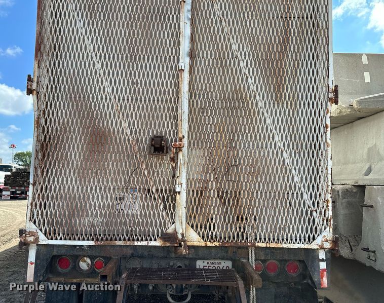 image for item NX9713 1972 Pike  dry van trailer