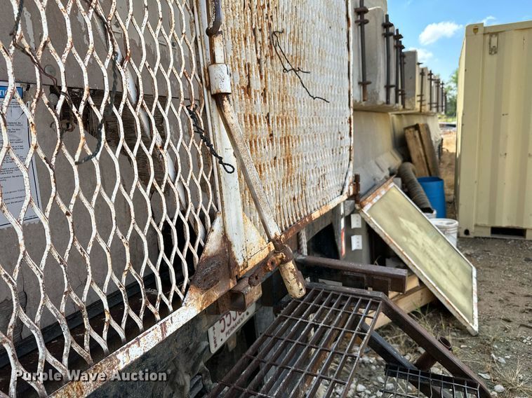 image for item NX9713 1972 Pike  dry van trailer