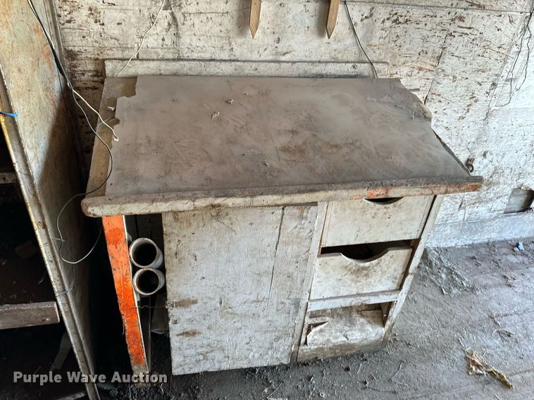 image for item NX9713 1972 Pike  dry van trailer