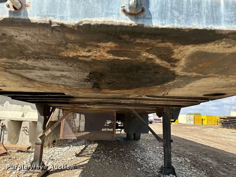 image for item NX9713 1972 Pike  dry van trailer