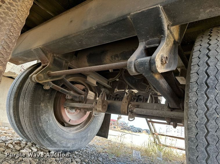 image for item NX9713 1972 Pike  dry van trailer