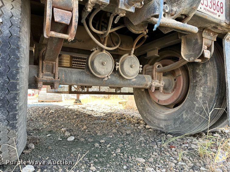 image for item NX9713 1972 Pike  dry van trailer