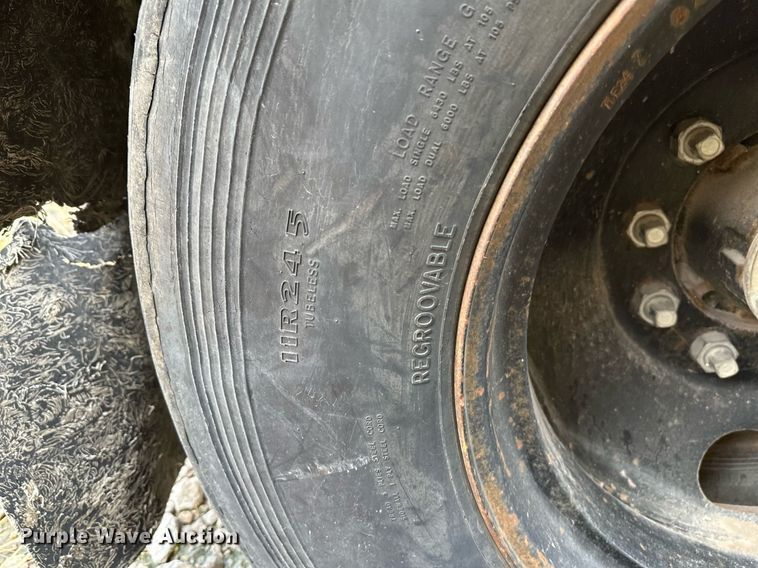 image for item NX9713 1972 Pike  dry van trailer