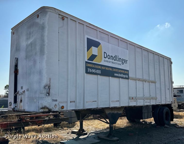 image for item NX9714 1971 Trailmobile A31A-1SAW  dry van trailer