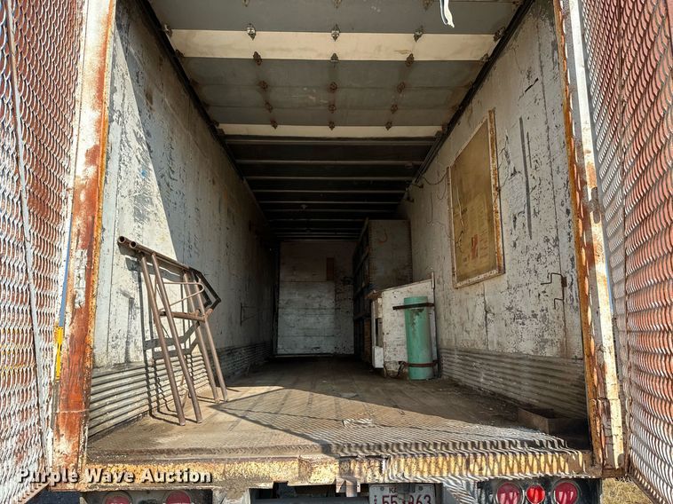 image for item NX9714 1971 Trailmobile A31A-1SAW  dry van trailer