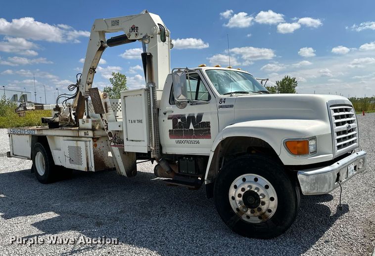 image for item NX9715 1998 Ford F8000  crane truck