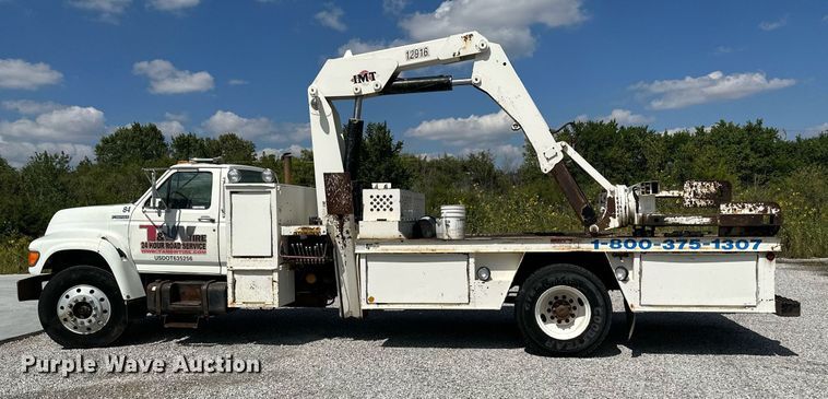 image for item NX9715 1998 Ford F8000  crane truck
