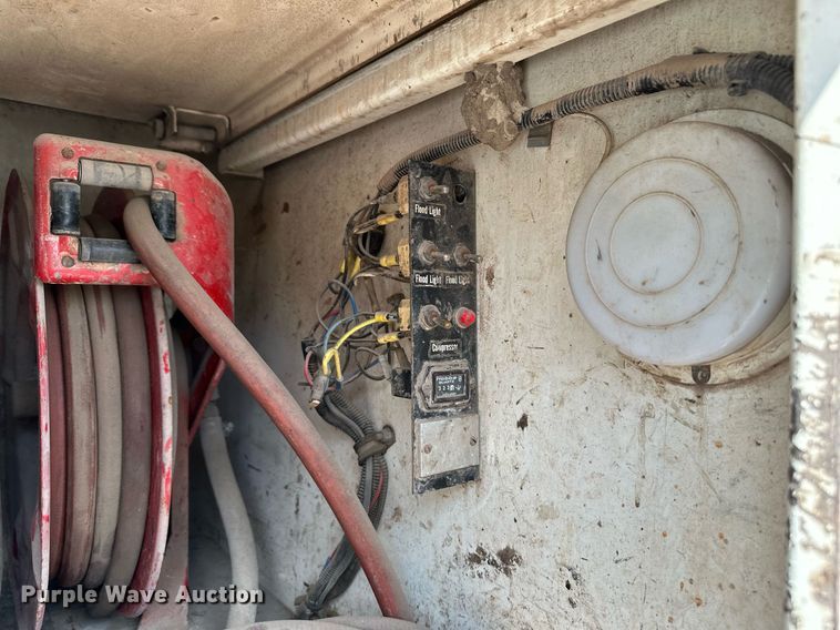 image for item NX9715 1998 Ford F8000  crane truck