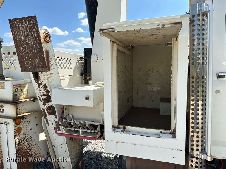 image for item NX9715 1998 Ford F8000  crane truck