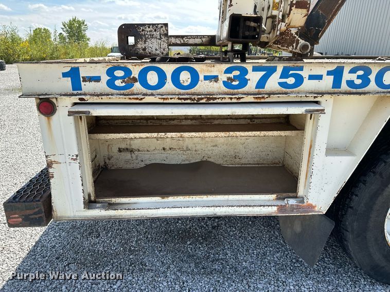 image for item NX9715 1998 Ford F8000  crane truck