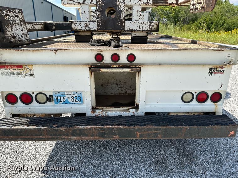 image for item NX9715 1998 Ford F8000  crane truck