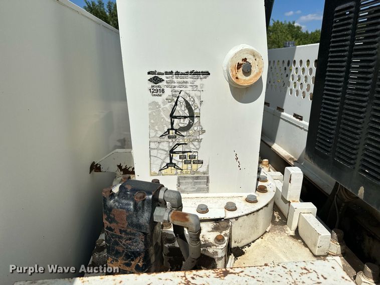 image for item NX9715 1998 Ford F8000  crane truck