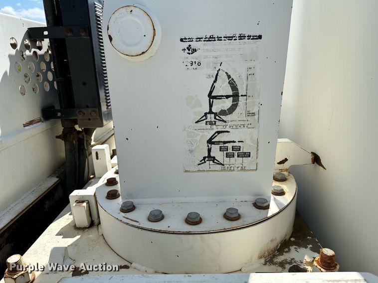 image for item NX9715 1998 Ford F8000  crane truck