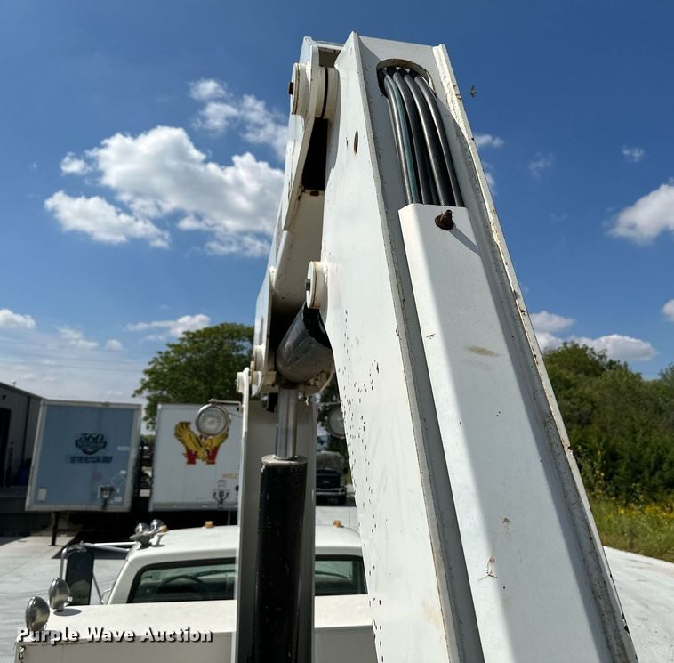 image for item NX9715 1998 Ford F8000  crane truck