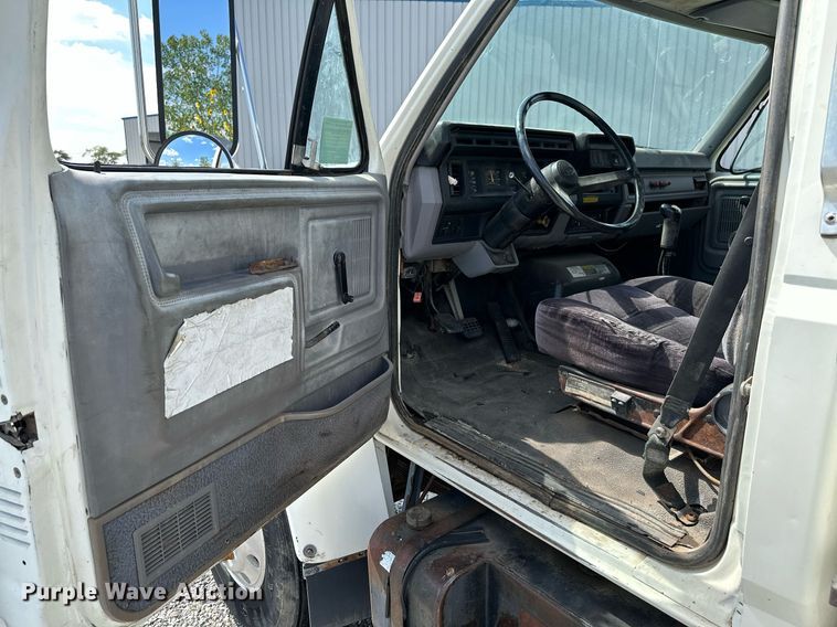 image for item NX9715 1998 Ford F8000  crane truck