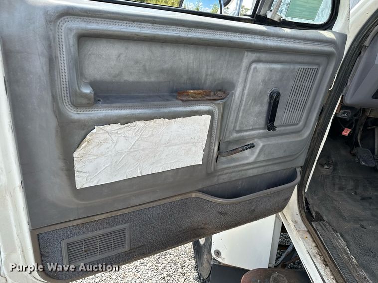 image for item NX9715 1998 Ford F8000  crane truck