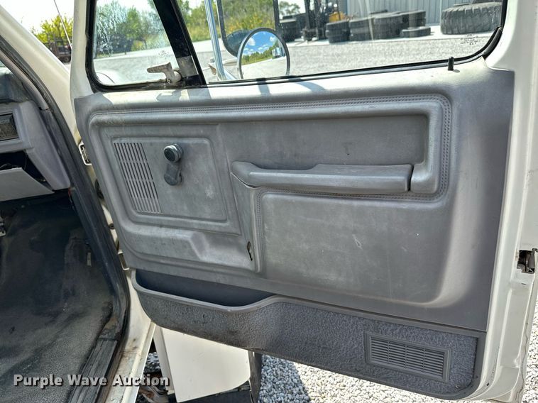 image for item NX9715 1998 Ford F8000  crane truck