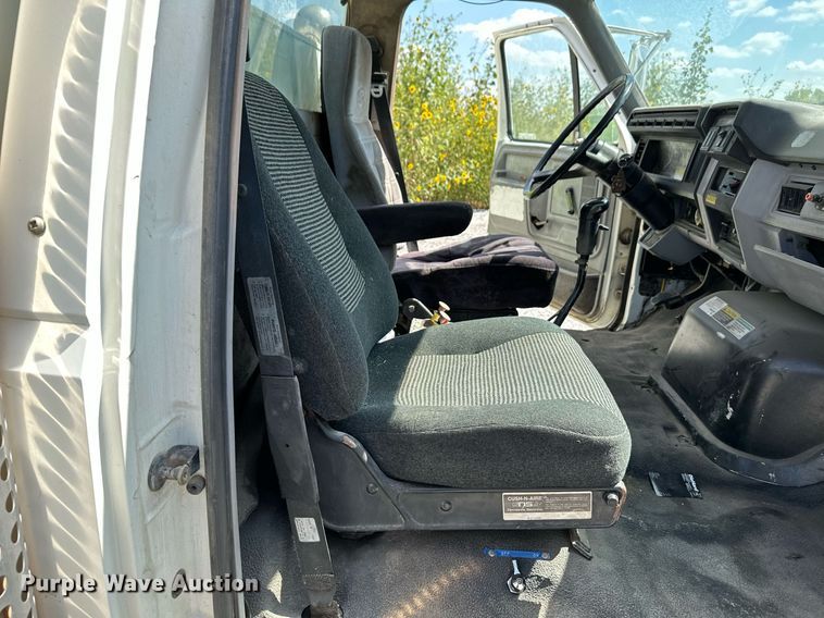 image for item NX9715 1998 Ford F8000  crane truck