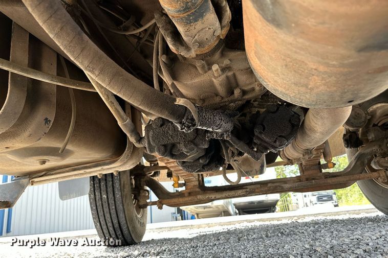 image for item NX9715 1998 Ford F8000  crane truck