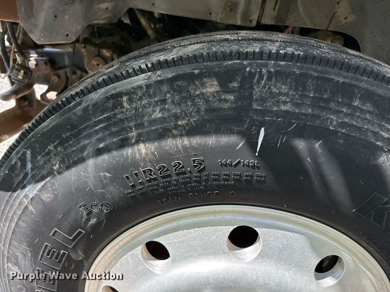 image for item NX9715 1998 Ford F8000  crane truck