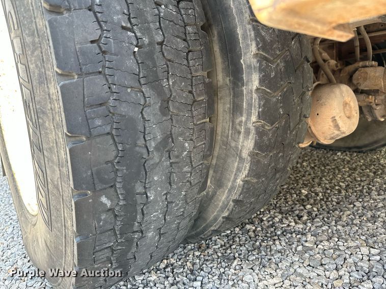 image for item NX9715 1998 Ford F8000  crane truck