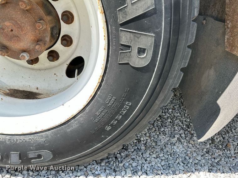 image for item NX9715 1998 Ford F8000  crane truck