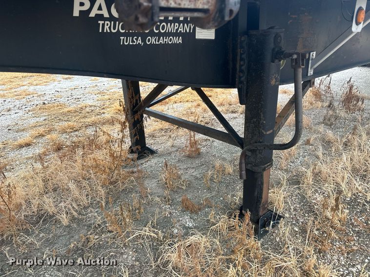 image for item OC9481 2006 Utility  flatbed trailer