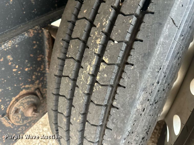 image for item OC9481 2006 Utility  flatbed trailer