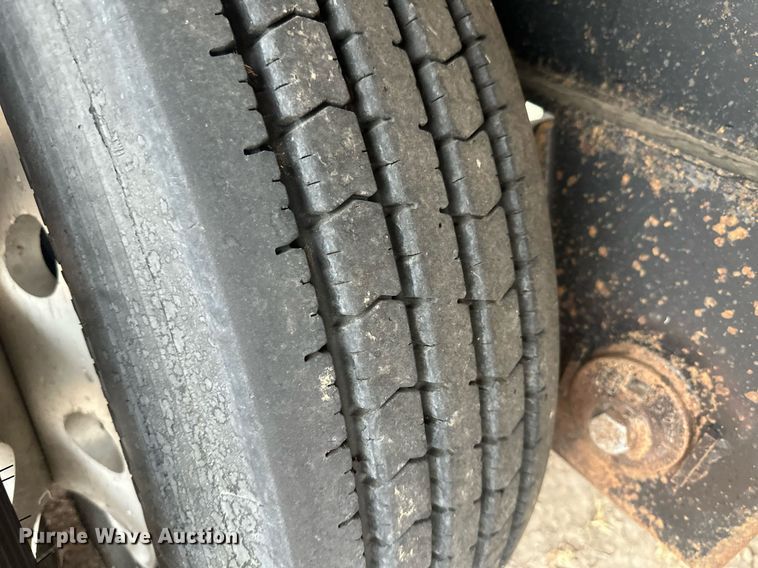 image for item OC9481 2006 Utility  flatbed trailer