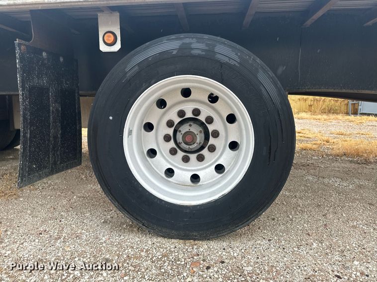 image for item OC9481 2006 Utility  flatbed trailer