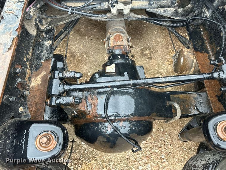 image for item OC9482 2012 Kenworth T600  semi truck