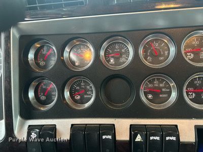 image for item OC9482 2012 Kenworth T600  semi truck